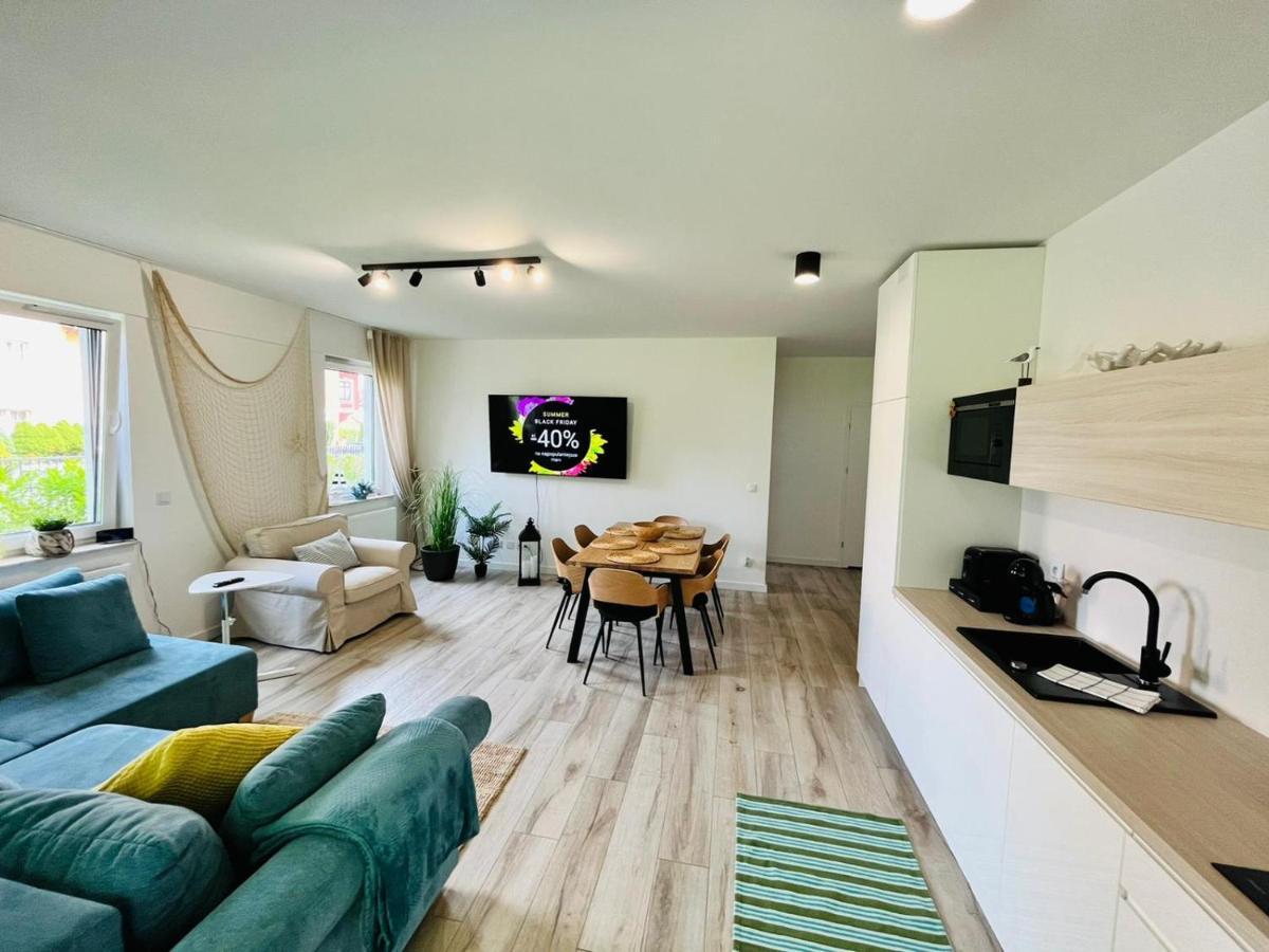 Apartament Przy Plazy Rewal Esterno foto